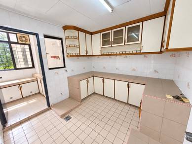 Condominium For Sale in Sri Manja Court