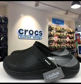 Men shoes, crocs
