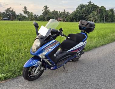 Sym VTS 200 LE