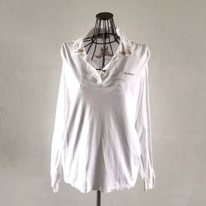 Burberry's Flora Embroidery white long sleeve top