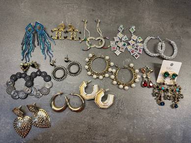 Pre-loved Earring & Good Condition