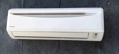 Daikin 1hp (promotion) aircond J006