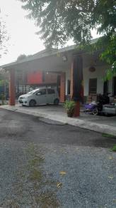 Room in Kuching, SWK
