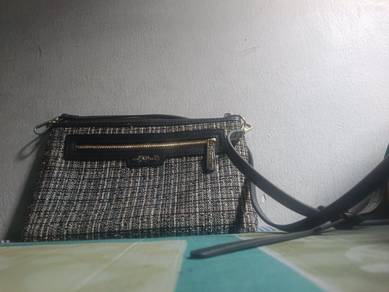 Carlo rino wallet / handbag
