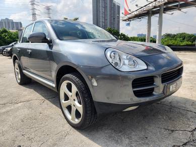 2004 Porsche Cayenne