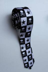 SLIM Pirates Jolly Roger Skull STAR WHITE Neck Tie