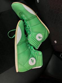 Nike green hijack