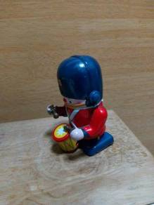Vintage tin drummer