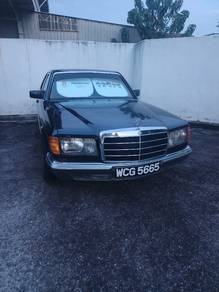 Mercedes Benz 280SE in Bagan Ajam, PNG