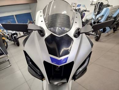 Yamaha R15