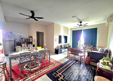 Condominium For Sale in Flora Rosa