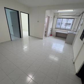 Flat For Sale in Bandar Selesa Jaya