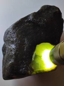Bongkah Mentah Giok Jadeite Hijau Ais Burma Type A