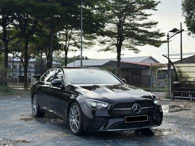 Mercedes Benz E300 300 AMG LINE in Tampoi, JHR