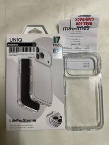 UNIQ Iphone 17 Pro case