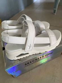 New Skechers Sandals