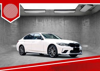 BMW 320i 20i SPORT in Others, KUL