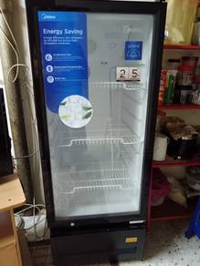 Peti Ais Satu Pintu (Midea)