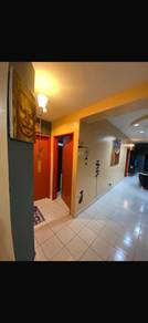 Condominium For Sale in D'Suria Condominium