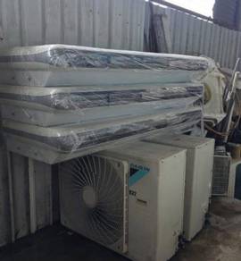 York / Acson / Daikin  aircond ceiling expose J189
