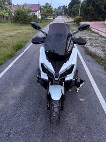 Sym Husky ADV 300