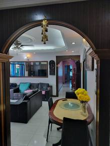 Condominium For Sale in Diamond Residences