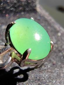 Giok Jadeite Jed Hijau Ais Gred A (Burma Asli)