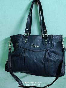 Coach Ashley Carryall shoulder bag