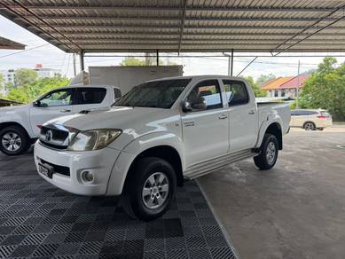 2011 Toyota Hilux G