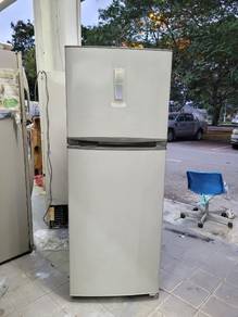 Fridge refrigerator peti sejuk peti ais Toshiba 2