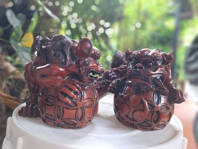Vintage Large Red Cinnabar Resin Foo Dogs