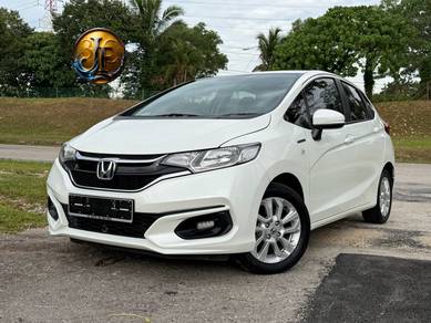 Honda Jazz Hybrid HYBRID in Cheras, KUL