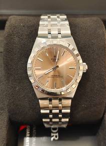Tudor → ROYAL 2830A1A0 SALMON Dial · 30MM