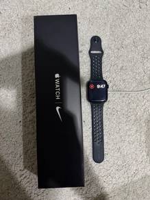 Apple Watch Nike Series 7 45MM Black Titanium