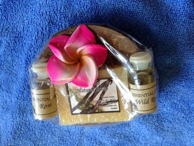 Vanilla Natural Soap + Essential (New)