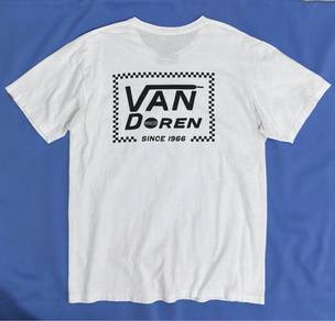 Pre-loved Original VANS Tshirt L Size