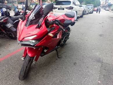 Honda CBR150R