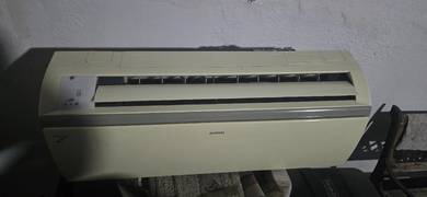 Hitachi 1.0 Horse power aircon 