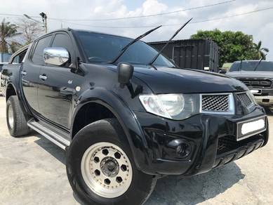 Mitsubishi Triton in Klang, SGR