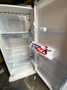 Peti Faber Refrigerator 190L capacity Black