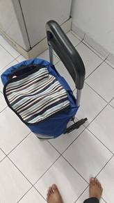 Rolling laundry bag