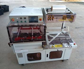 Automatic Shrink Packaging Machine