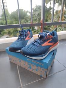 Brooks Ghost 16 Running Shoes