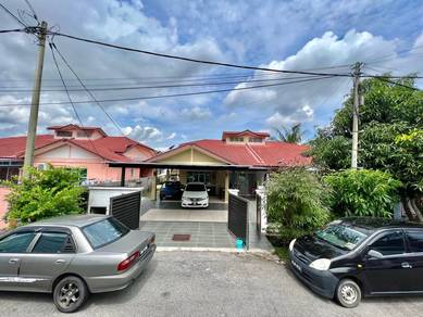 Semi-Detached House For Sale in Sepang,SGR