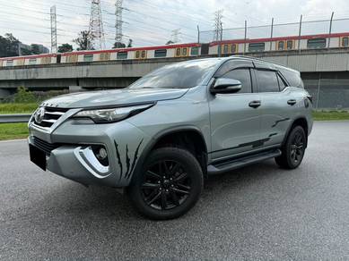 Toyota Fortuner V in Seri Kembangan, SGR