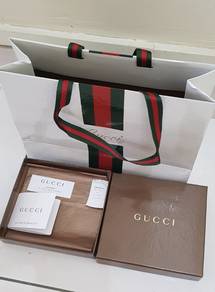 Gucci wallet Box with paper bag