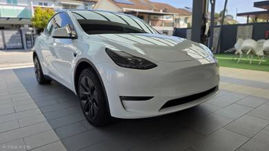 Tesla Model Y LONG RANGE (ENHANCED AUTOPILOT) in Seri Kembangan, SGR