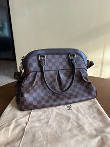 Louis Vuitton - Excellent Condition!
