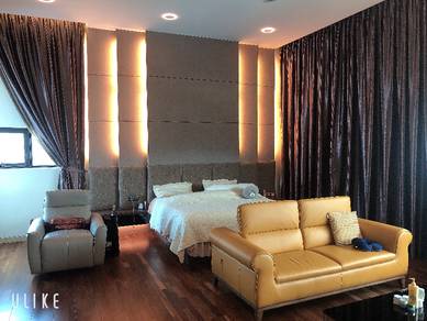 Bungalow House For Sale in Ujong Pasir,MLK