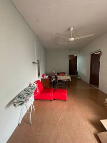 Room in Puchong, SGR
